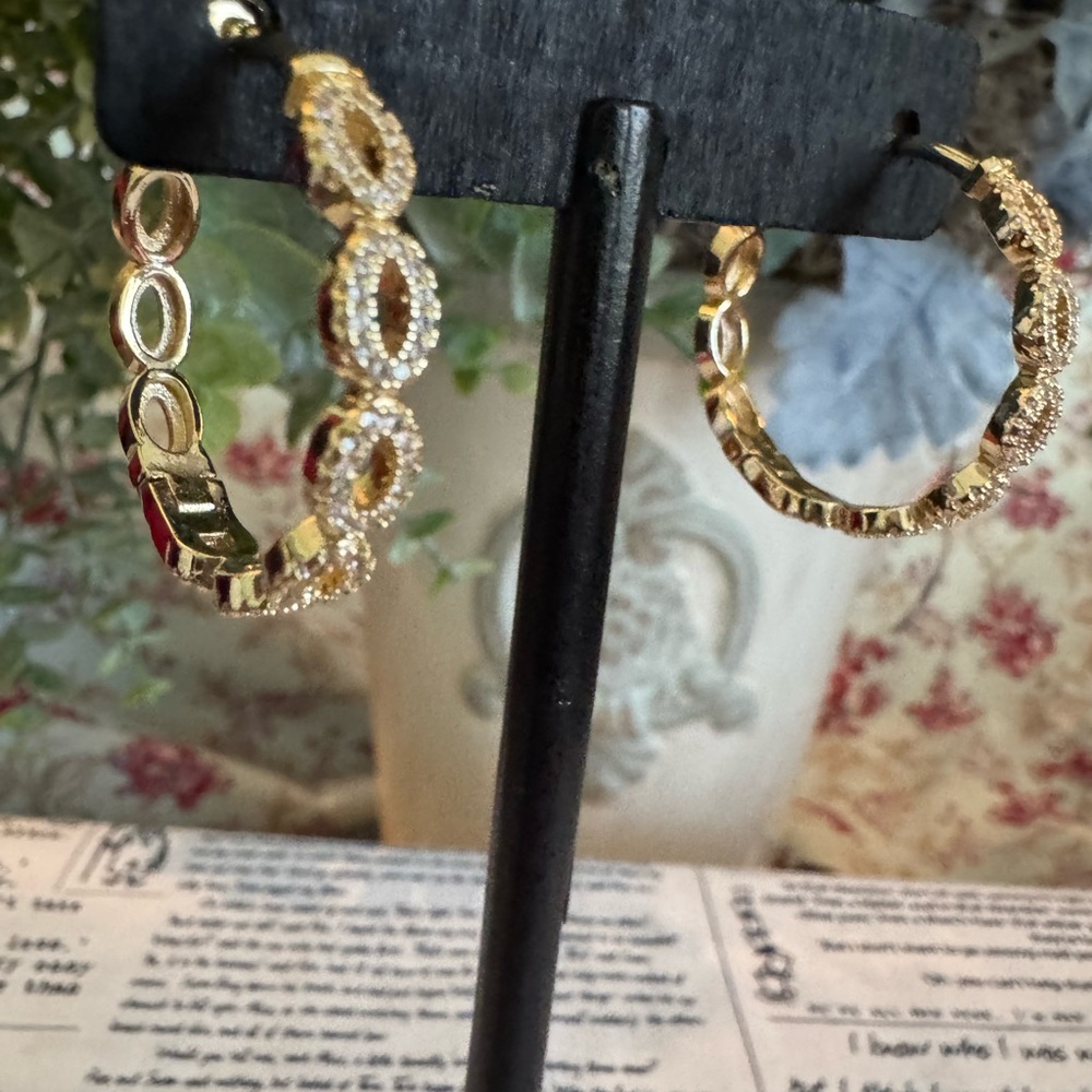 Stainless Steel Gold Loop Hoop Earrings for Women - Elegant Open Circle Design - Picture 2 of 4
